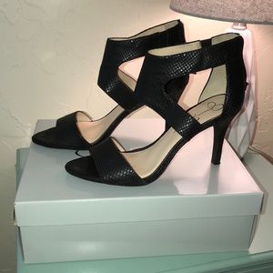 Size 10 Jessica Simpson Mekos heel in Black Snake